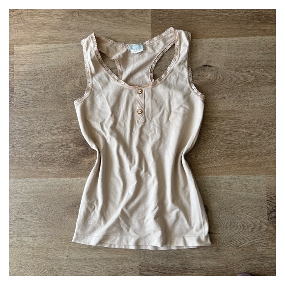 Beige lace tank top cami 🤍 - Picture 1 of 4